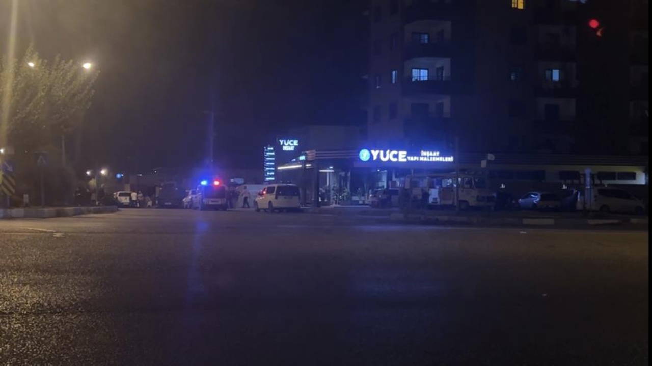 adanada is yerine molotoflu saldiri tujvaQiU