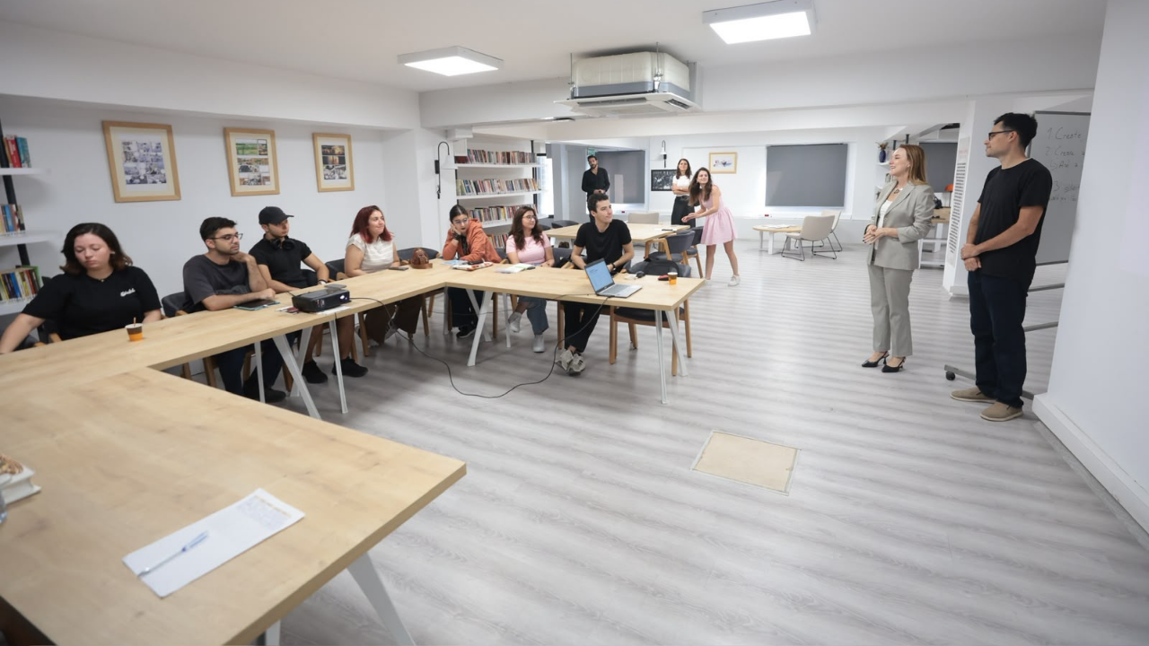 Başkan Mutlu, gençlerle yapay zeka atölyesinde buluştu