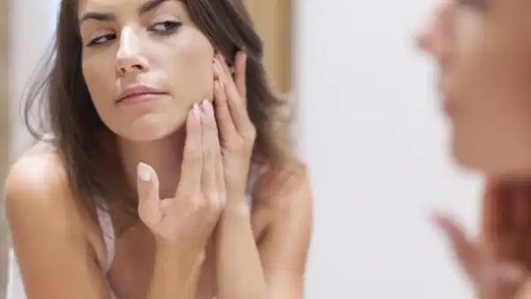 Cildi erken yaşlandıran hatalar: Dermatoloji uzmanından 7 kritik uyarı