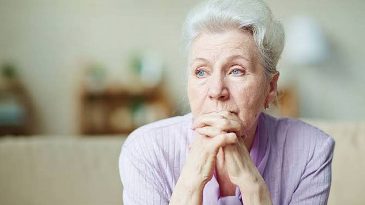 Giderek artan unutkanlığa dikkat: Uzmanından Alzheimer’da ‘erken tanı’ uyarısı