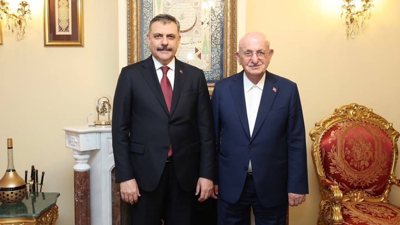 İçişleri Bakanı Çiftçi, eski TBMM Başkanı İsmail Kahraman’ı ziyaret etti