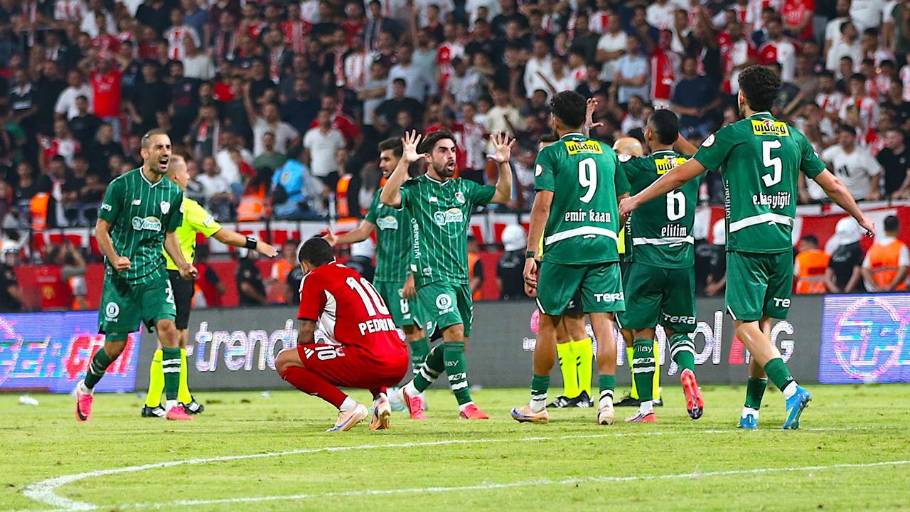 Ihenacho, Bursaspor’u zirvede tuttu