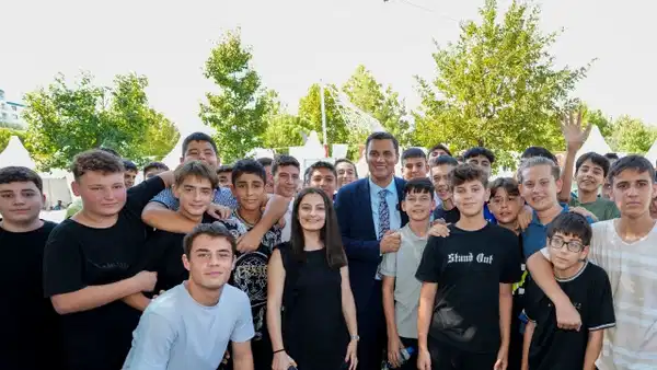 iklim tamkandan ferdi zeyrek anisina izmirde konser tiy9YQX1