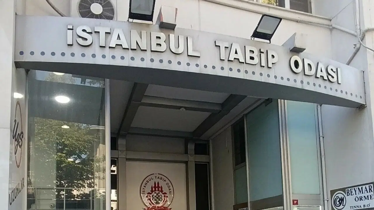 İstanbul Tabip Odası’ndan ‘Ailem Güvende’ operasyonlarına tepki: ‘LGBTİ+ ve HIV alanında çalışan kurumların hedef alınması kaygı verici’