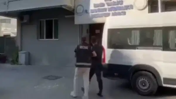 İzmir’de tefeci operasyonu: 10 gözaltı