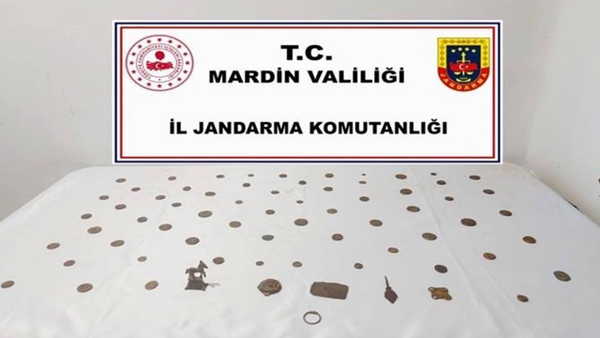 Mardin’de ‘tarihi eser’ operasyonu: 70 sikke ve çok sayıda obje ele geçirildi