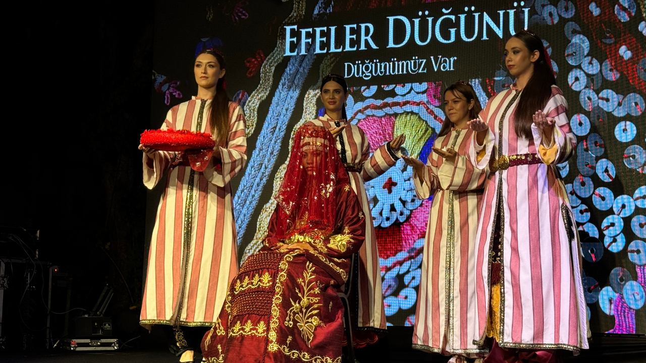 Ödemiş’te geleneksel “Efeler Düğünü” kültürü yeniden canlandırıldı