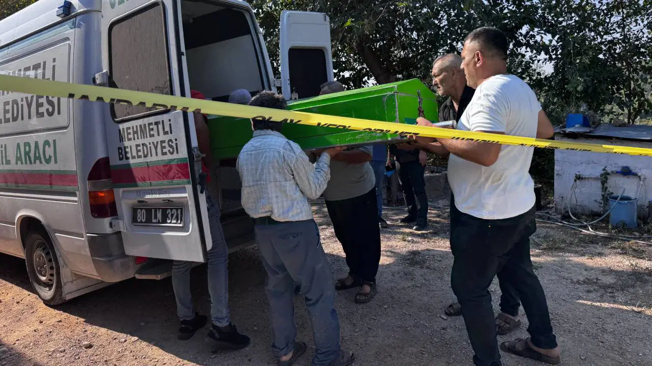 Osmaniye’de baba dehşeti! Tahra ile oğlunu öldürdü, gelini ve torununu yaraladı