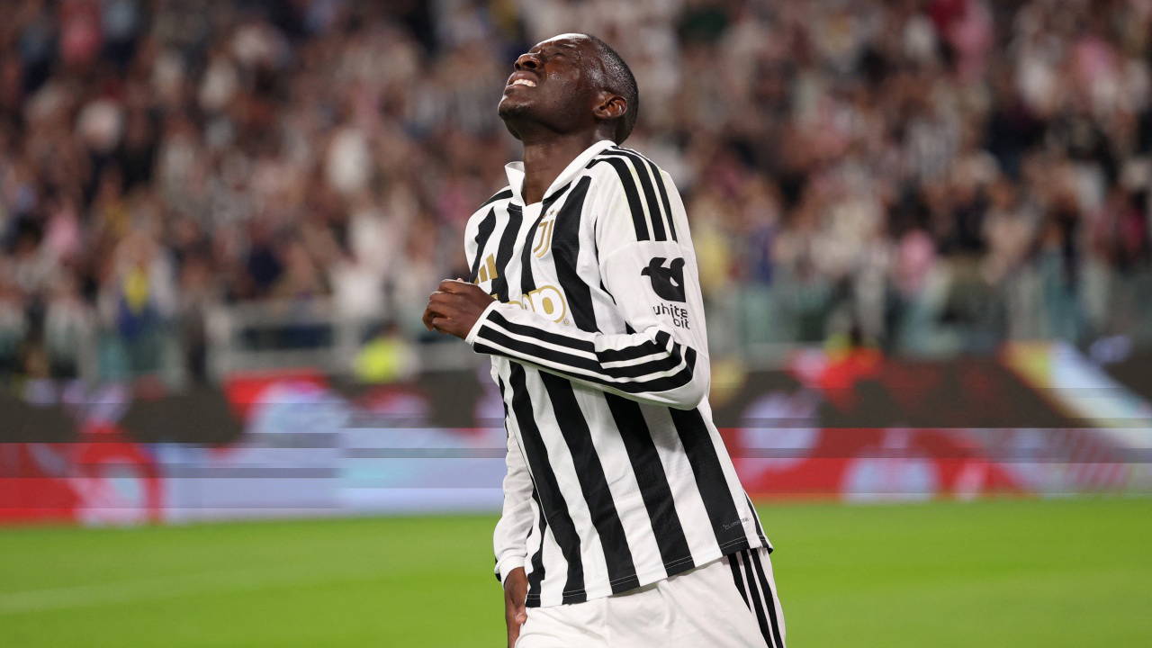 Randal Kolo Muani’den Juventus’a kötü haber!