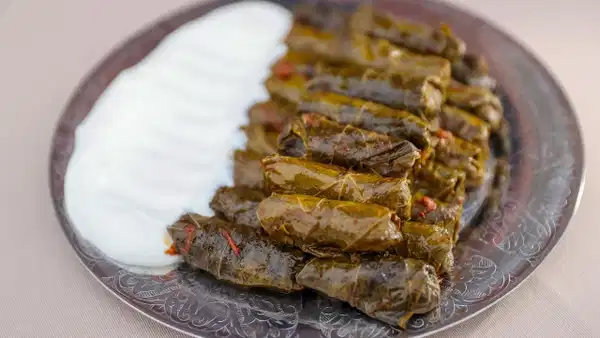 Salamura derdine son: İlk günkü yeşilliğiyle buzlukta asma yaprağı şoklama rehberi
