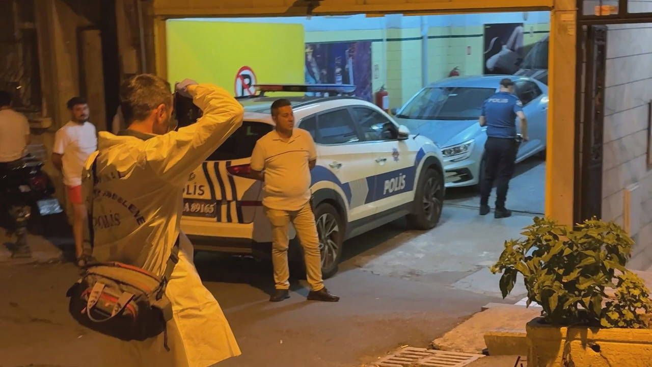 silah sesini annesi duydu oglunu basindan vurulmus halde buldu 2 aydir issizdi prJ61N2Y