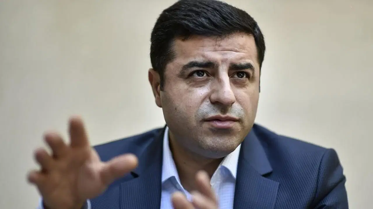 Sırrı Sakık, Selahattin Demirtaş ile görüştü: ‘Artık çözüme kavuşturulmalı’