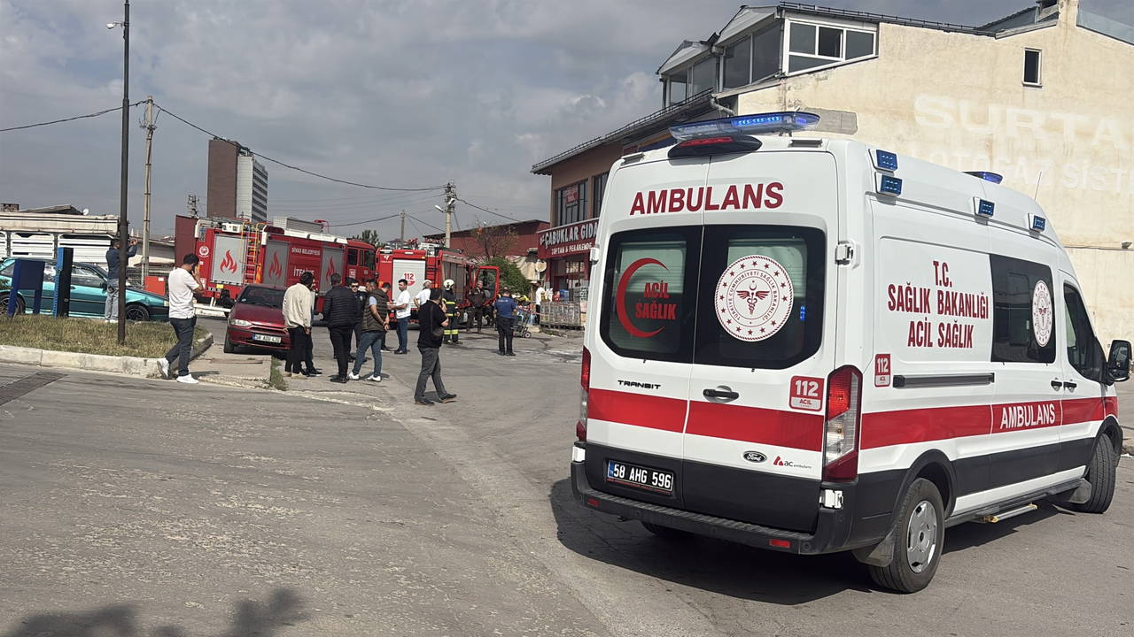 Sivas’ta LPG dönüşüm servisinde patlama: 5 kişi yaralandı 2 sivasta lpg donusum servisinde patlama 5 kisi yaralandi 0 fTcOFMXX