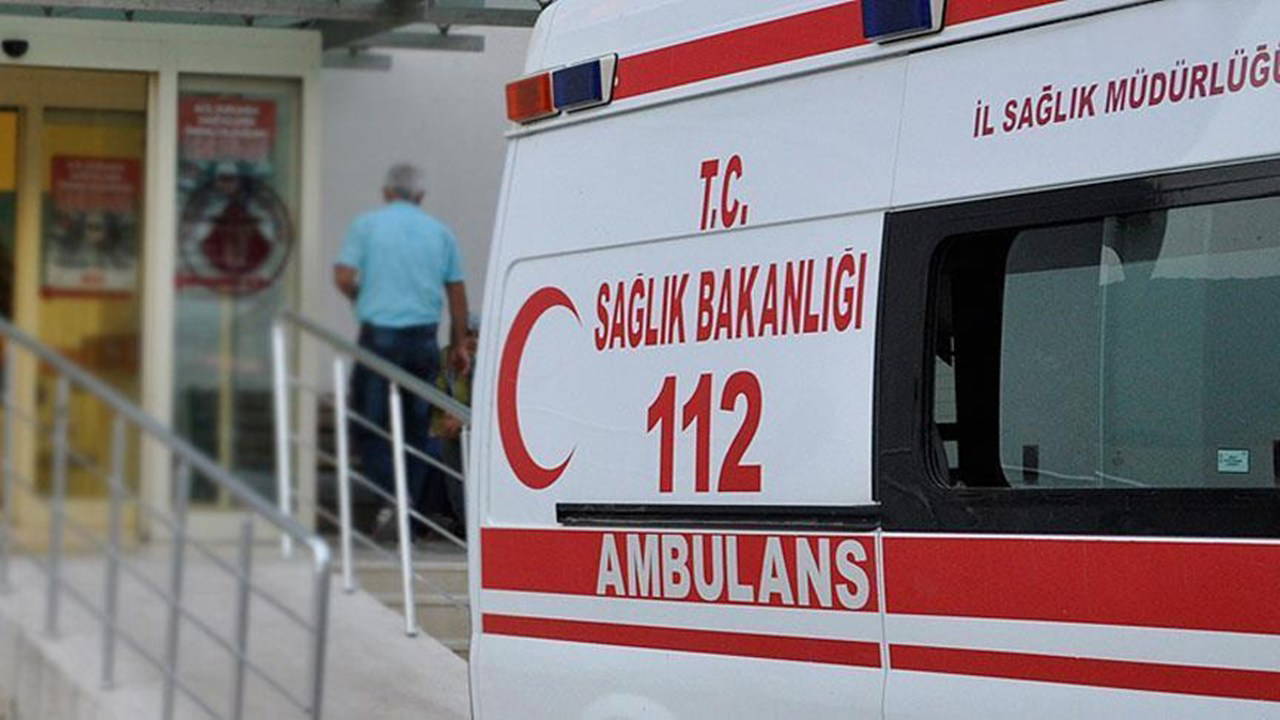 sosyal medyada baslayan tartisma bicakli kavgaya donustu 2 yarali rLfESrMI