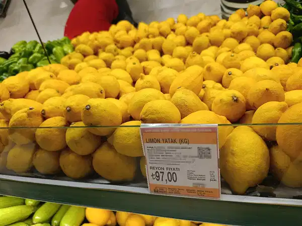 Tedarik zincirinde fahiş fiyatlara çözüm için 'üretici birlikleri' önerisi: 'Tarlada kalan sarımsak, markette 120 TL' 3 tedarik zincirinde fahis fiyatlara cozum icin uretici birlikleri onerisi tarlada kalan sarimsak markette 120 EFslf2QC
