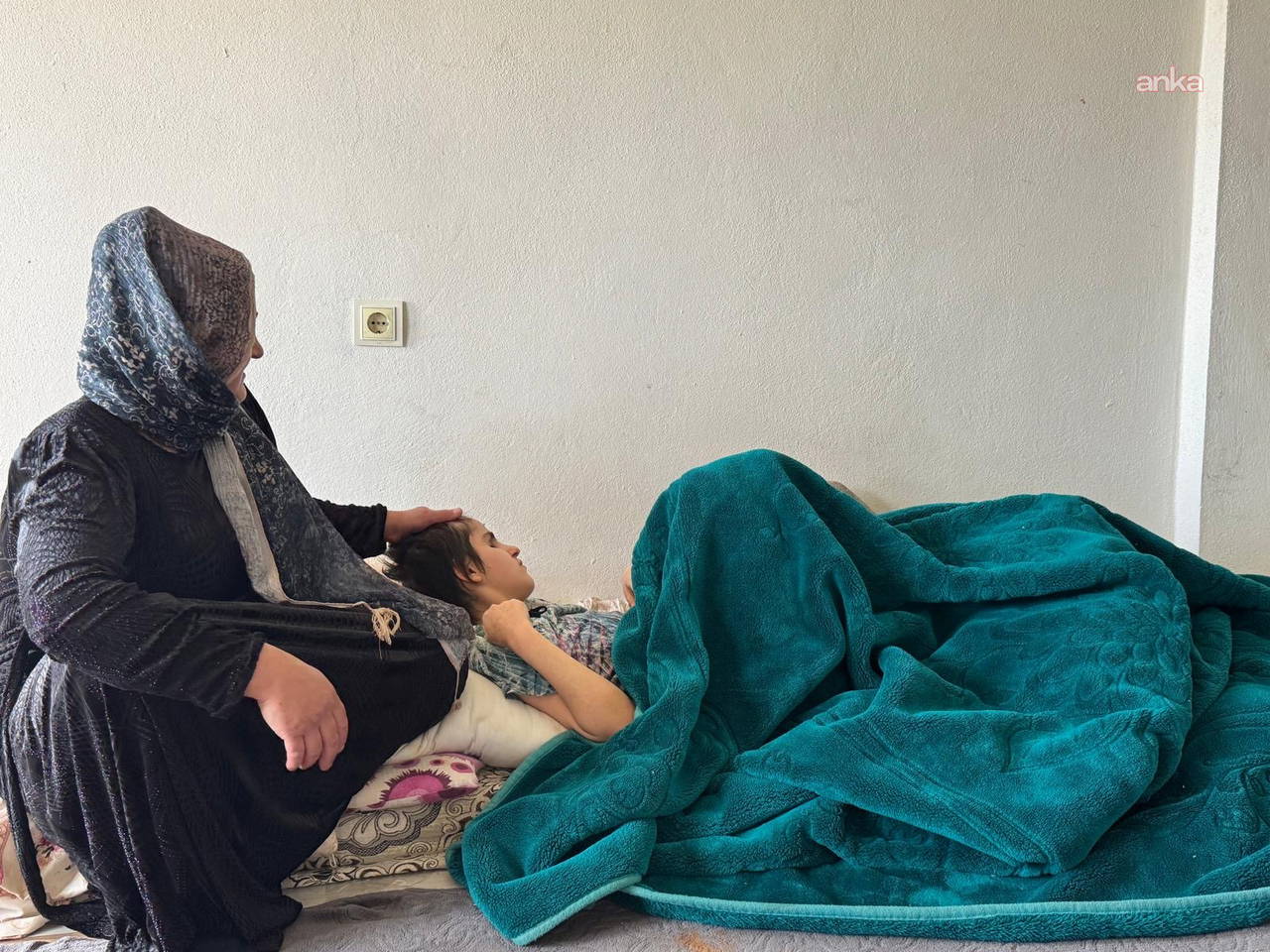YKS’de derece yapan görme engelli genç, yaşadığı sokağın yolunun yapılmasını istedi: “Bastonumu kullanamıyorum”