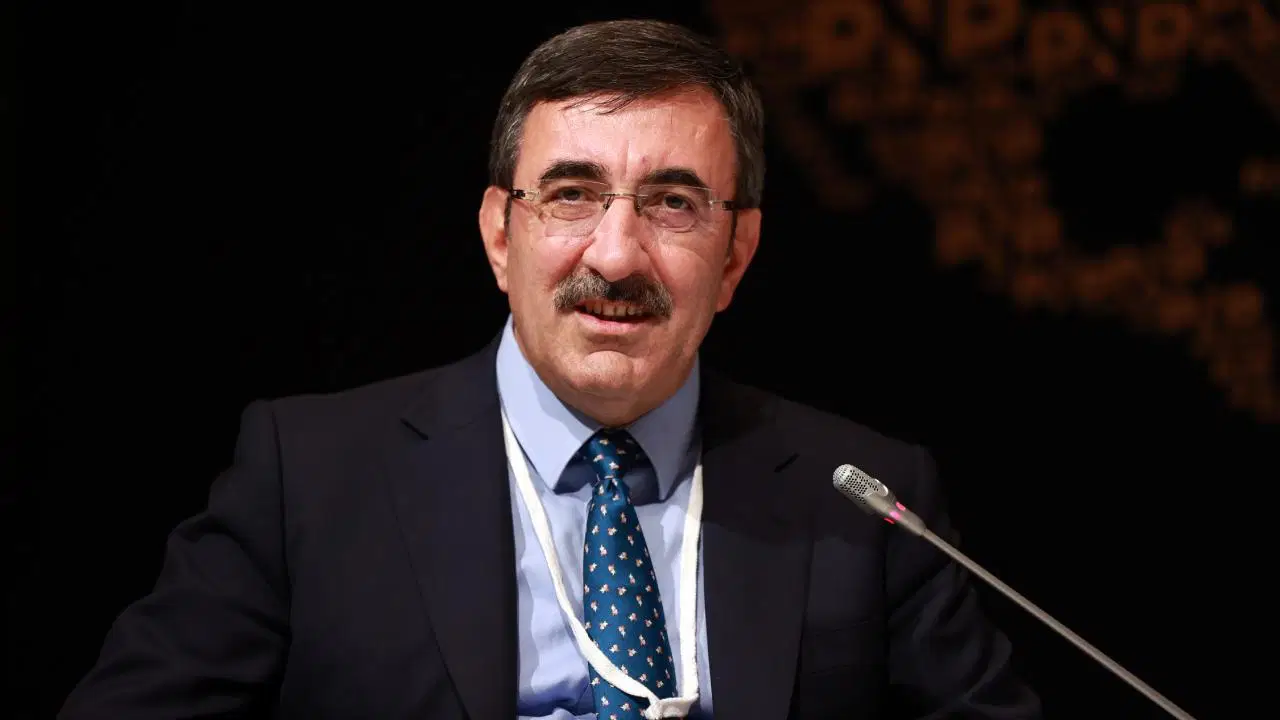 AKP 'yeni anayasa' için parti turlarına hazırlanıyor: Erdoğan’a sunum sonrası takvim netleşecek 2 akp yeni anayasa icin parti turlarina hazirlaniyor erdogana sunum sonrasi takvim netlesecek 0 KdfNNXHI