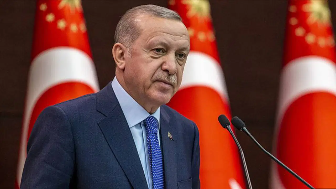 AKP ‘yeni anayasa’ için parti turlarına hazırlanıyor: Erdoğan’a sunum sonrası takvim netleşecek