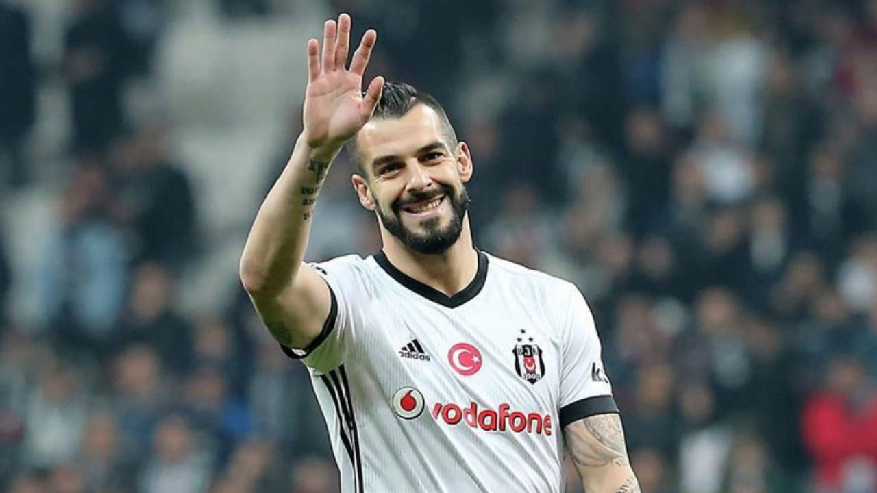 Alvaro Negredo’dan Beşiktaş itirafı: ‘Gözüm kapalı giderdim’