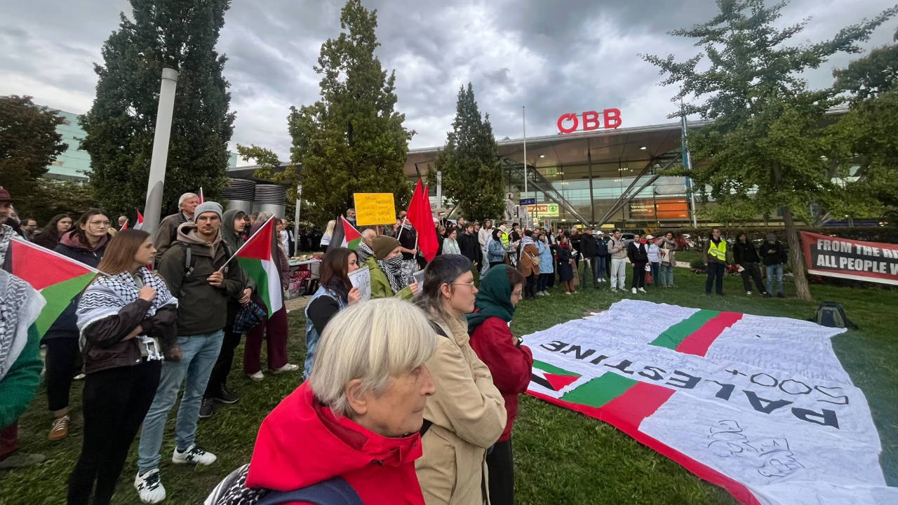 Avusturya’da İsrail’e maç öncesi protesto!