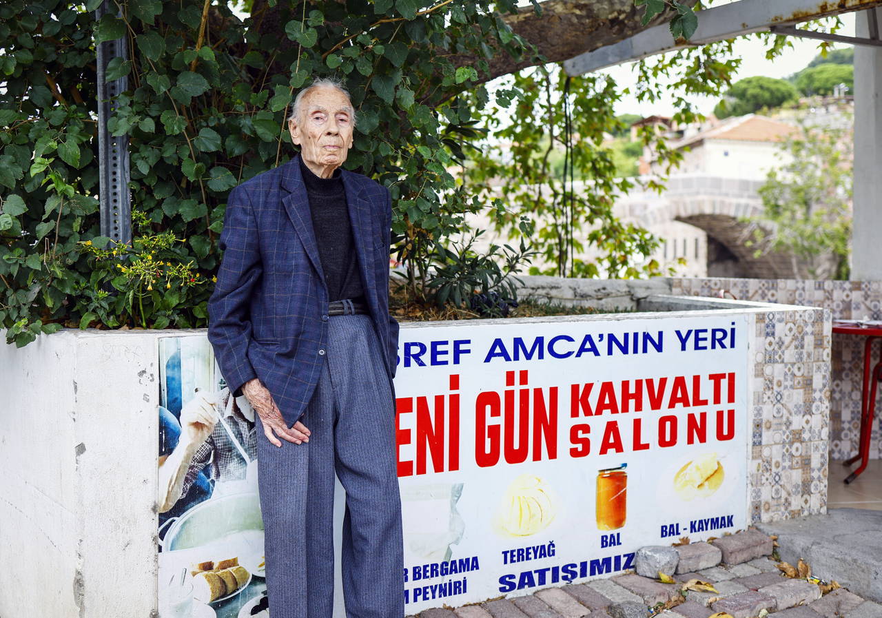 bergamanin esref amcasi 80 yillik kahvalti dukkanina veda ediyor 0 18f2jSFv