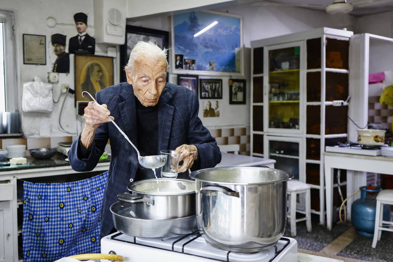 bergamanin esref amcasi 80 yillik kahvalti dukkanina veda ediyor 1 w3ZGRn9K