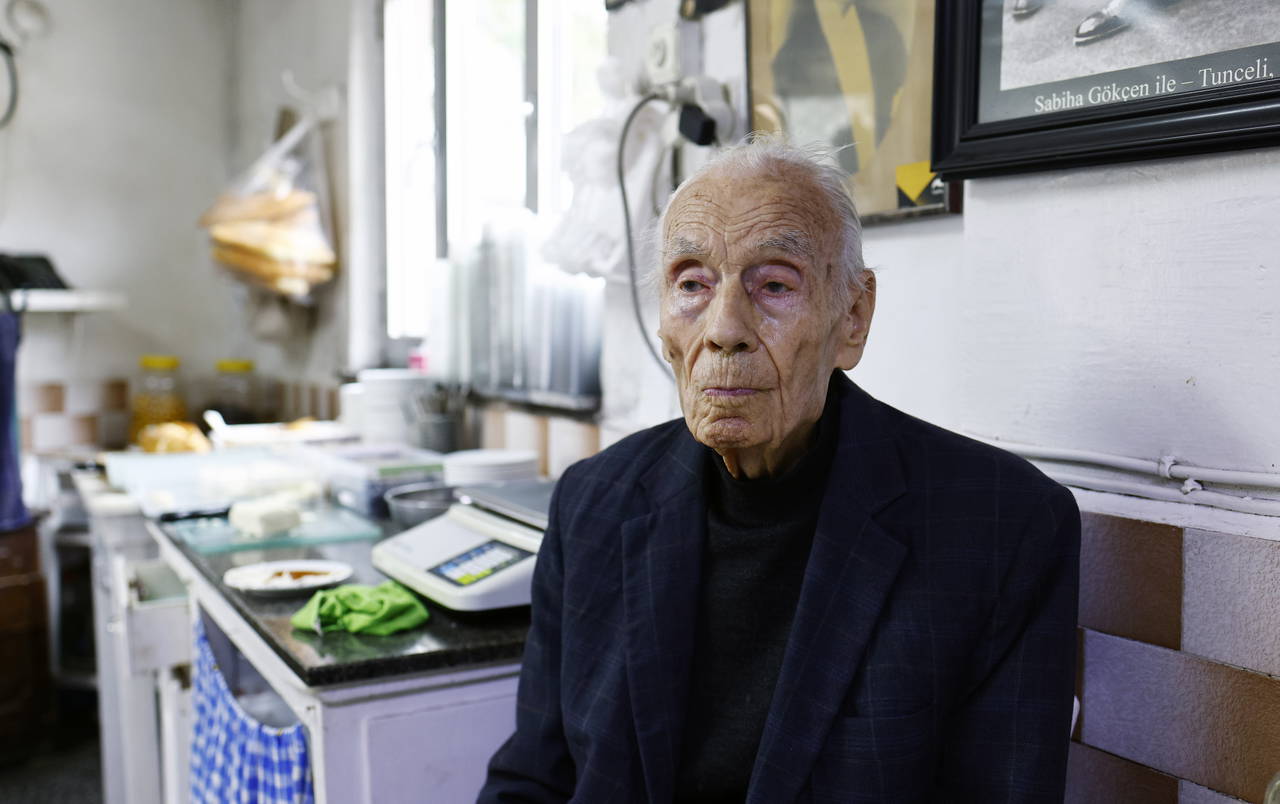 bergamanin esref amcasi 80 yillik kahvalti dukkanina veda ediyor 2 2OybZ3tw