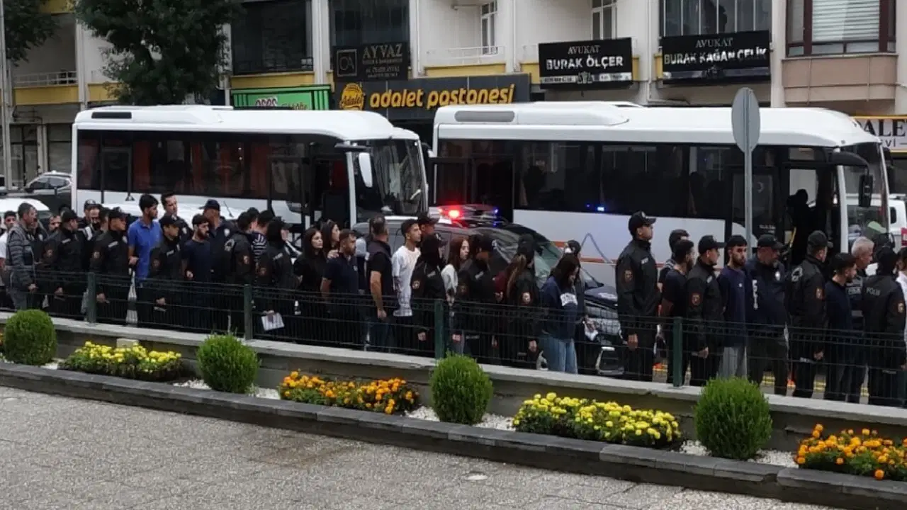 Çorum merkezli 4 ilde ‘kapora dolandırıcılığı’ operasyonu: 18 gözaltı