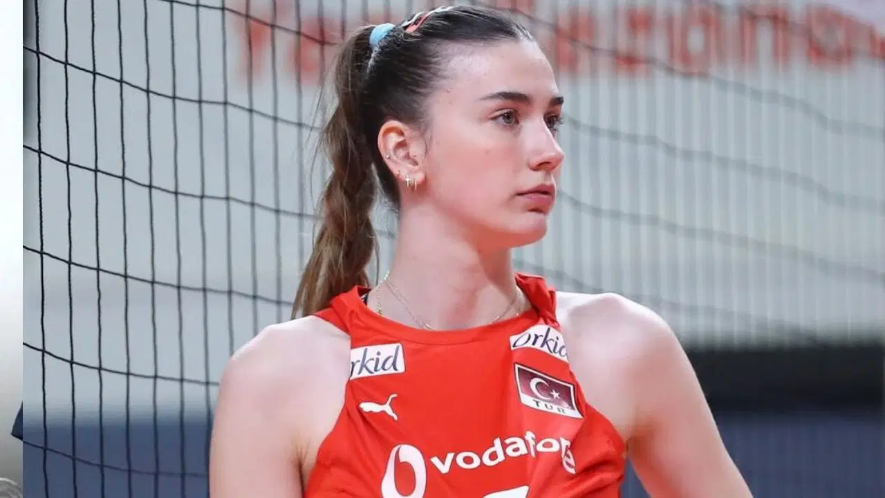 dilay ozdemir kimdir kac yasinda nereli voleybolcu dilay ozdemir hangi takimlarda oynadi Z1uwIN5T