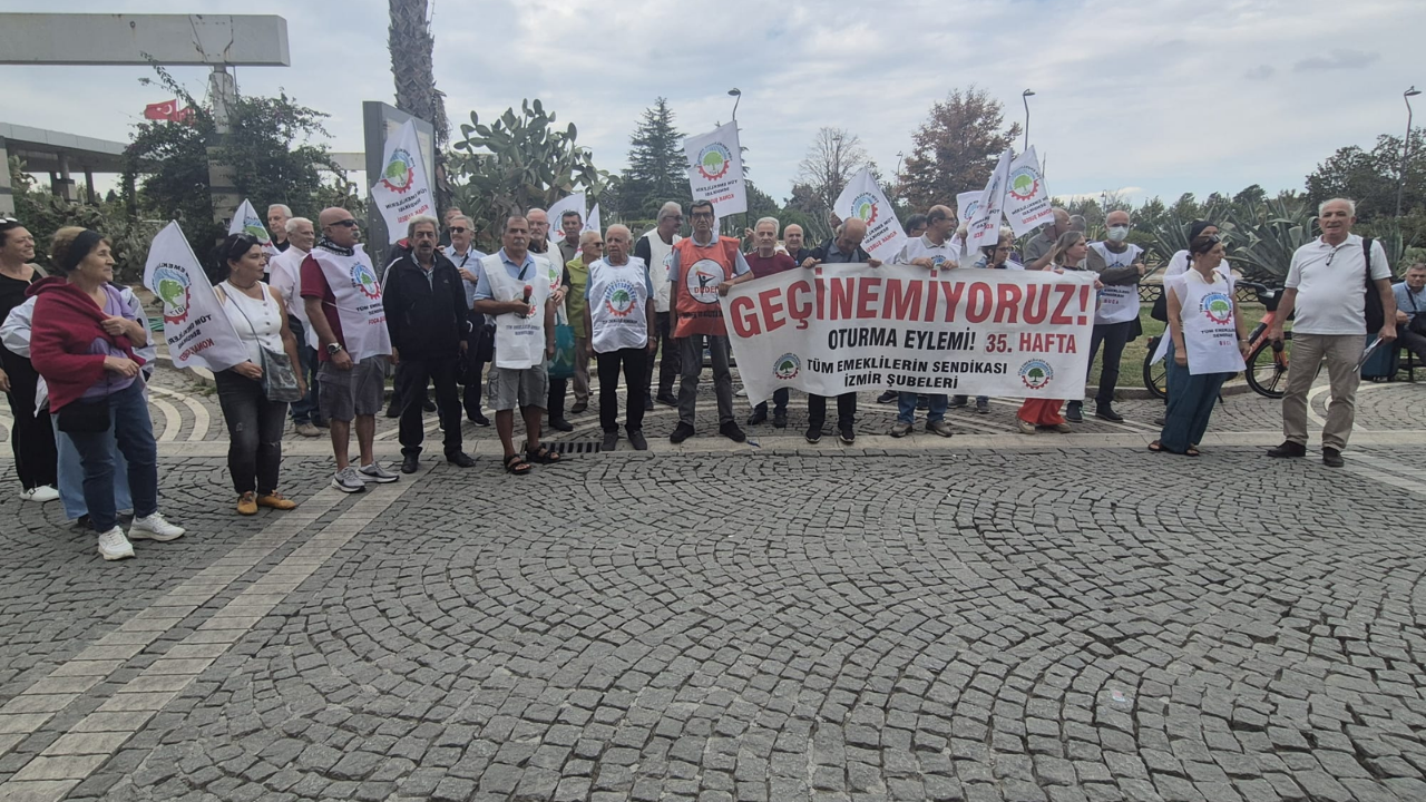 Emekliler 35. haftada da meydanda: Gasp edilen haklarımızı seçim pazarlığı yapmayacağız