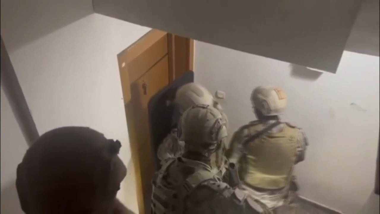 'Güzellik merkezi' adı altında sahte senet dolandırıcılığı operasyonu: 10 gözaltı 2 guzellik merkezi adi altinda sahte senet dolandiriciligi operasyonu 10 gozalti 0 9jfDI6Sp