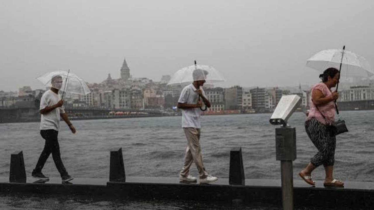 hafta sonu plani yapanlar dikkat akomdan istanbul icin gok gurultulu saganak uyarisi