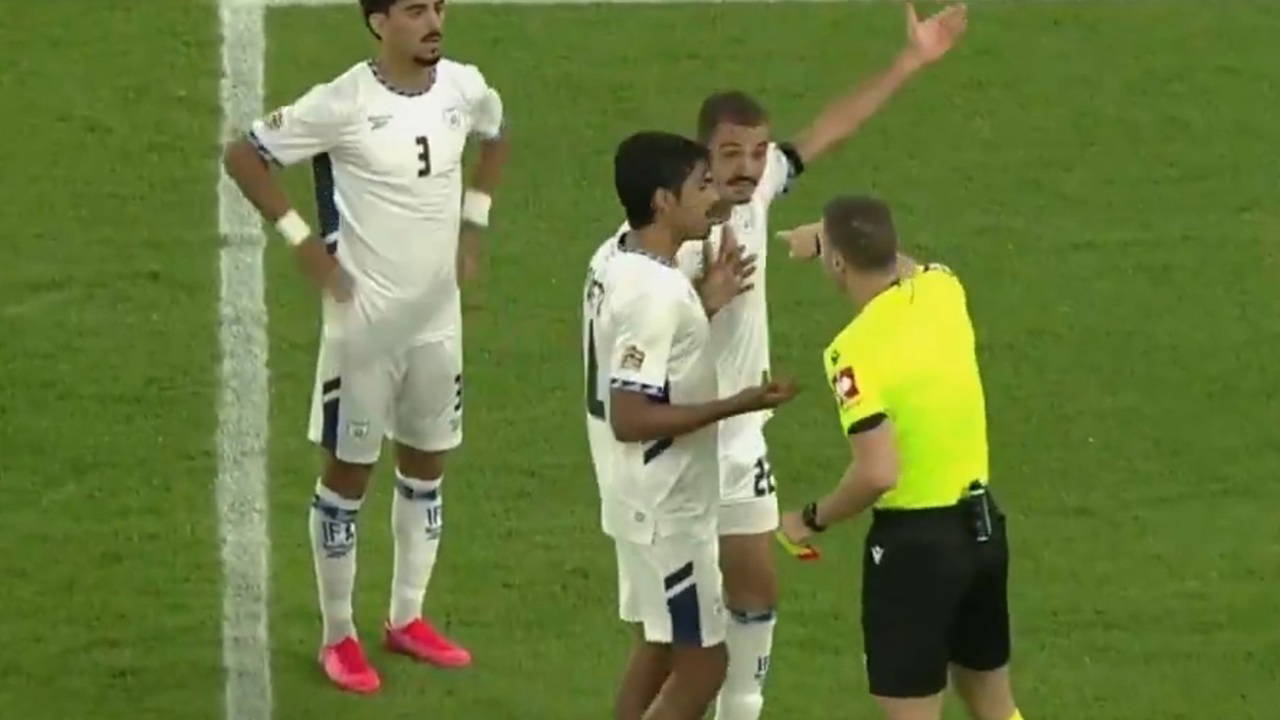 israilli futbolcunun gol sevinci tartisma yaratti oyundan atildi 2 7LRf6Aqc