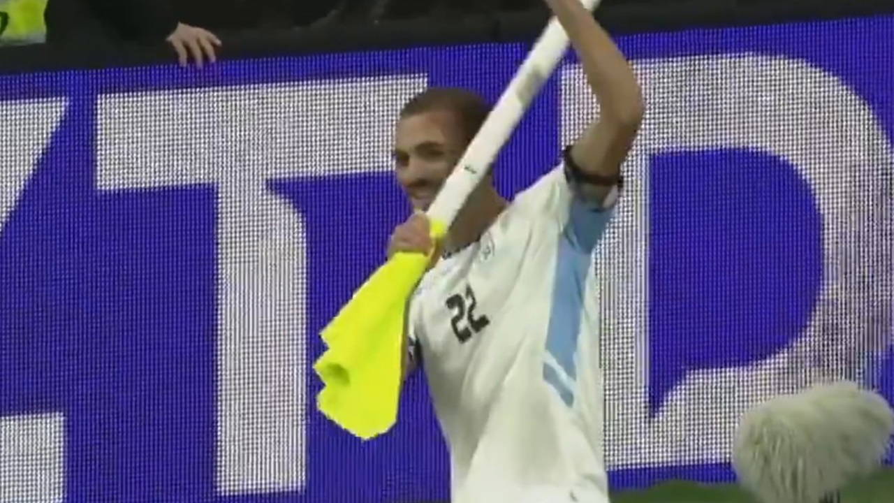 israilli futbolcunun gol sevinci tartisma yaratti oyundan atildi 3 enPBuXMd