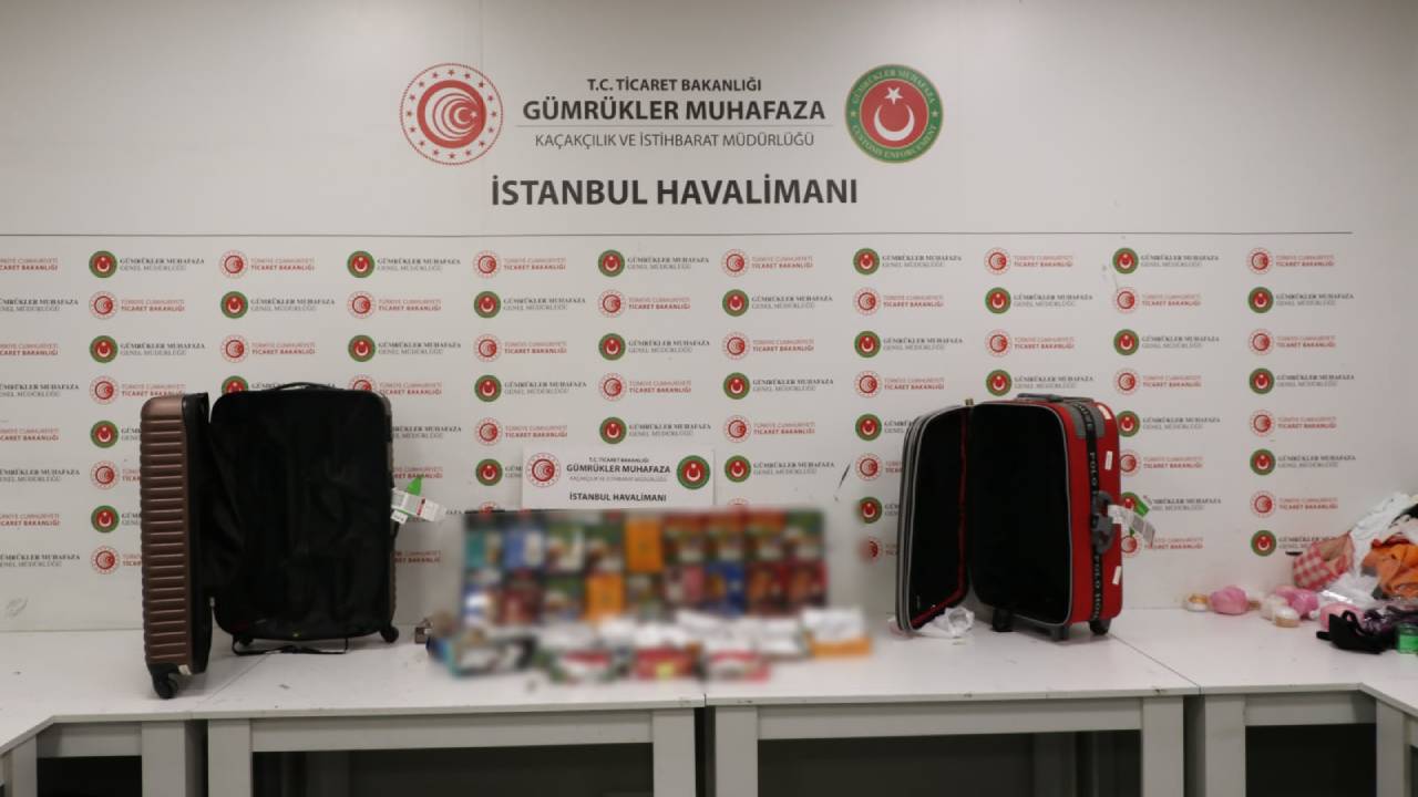 İstanbul Havalimanı’nda 20 kilo uyuşturucu ele geçirildi
