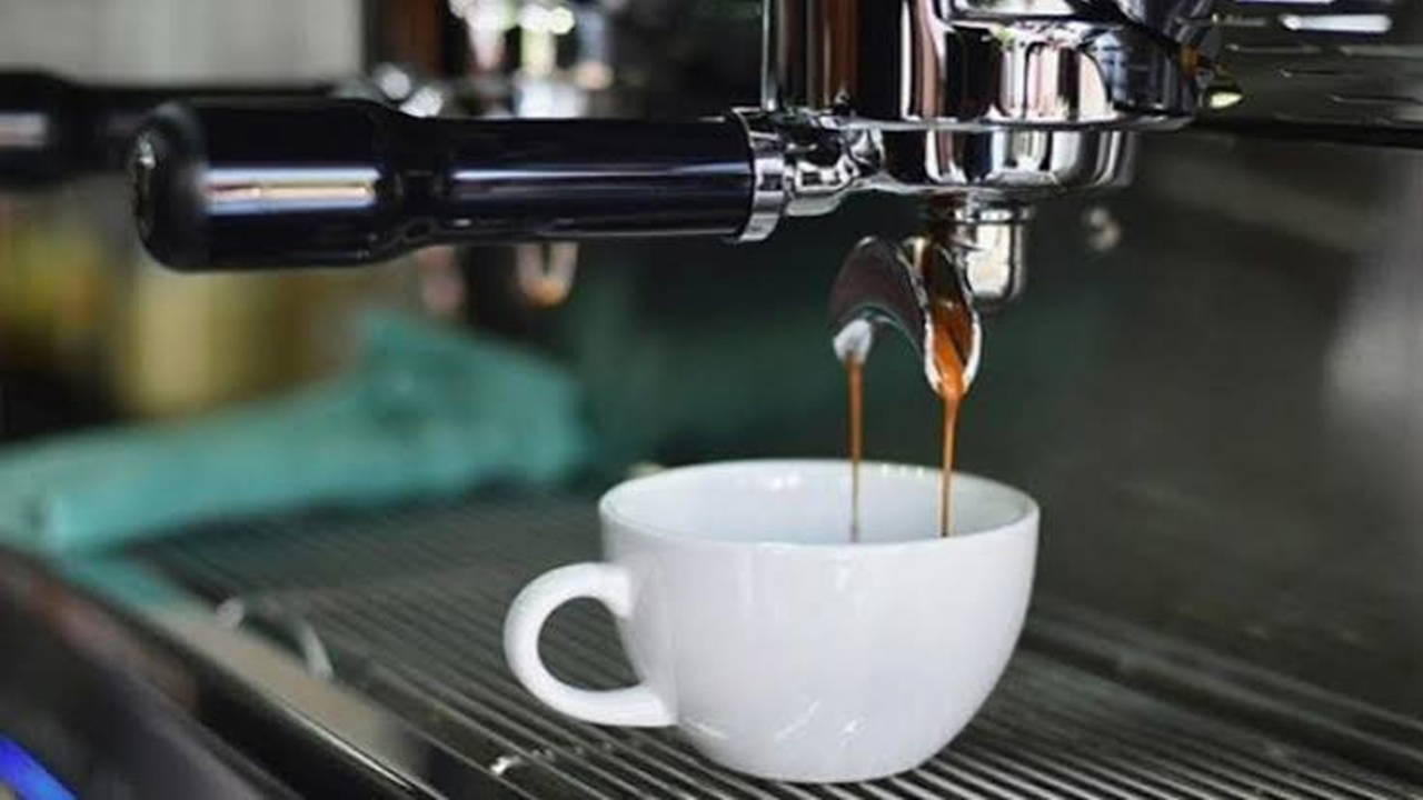 ‘Kahve devi’ Starbucks, 250 mağazasını kapatma kararı aldı: ‘Zor olacağını biliyoruz’
