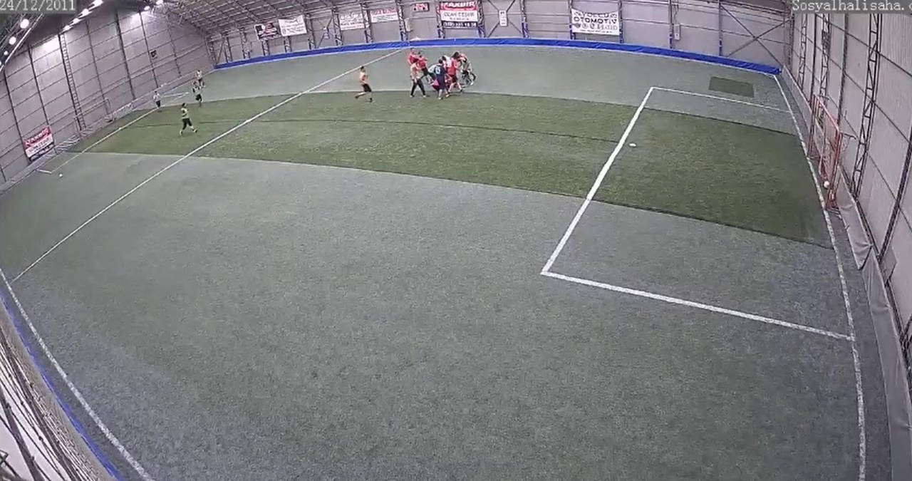 kayseride hali sahada kalp krizi geciren saglik calisani hayatini kaybetti 0 2YepAFGL