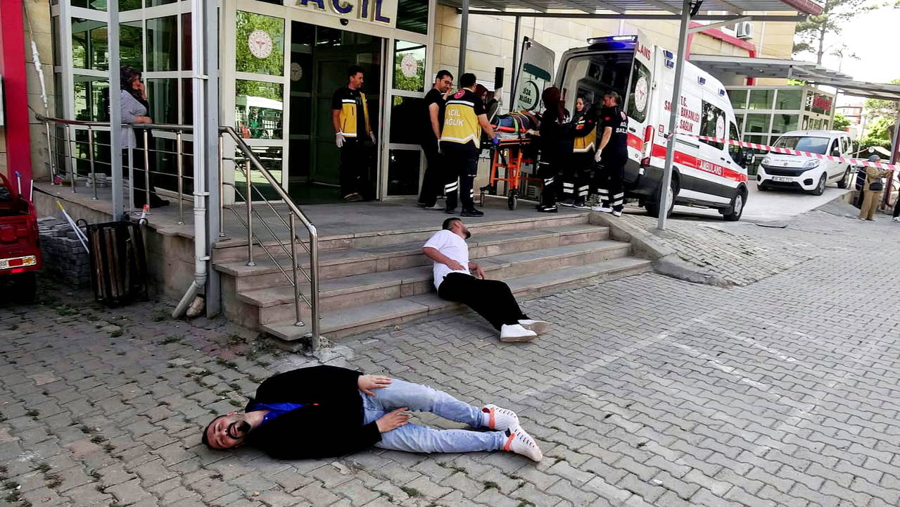mahalle muhtari hastane onundeki tatbikati gercek sandi o anlar goruntulendi 0 gIcPw6EB