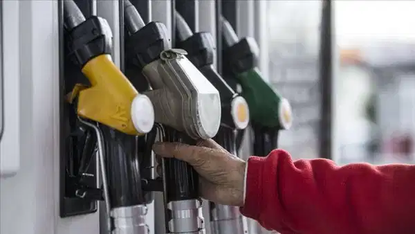 motorine gece yarisi indirimi geliyor litre fiyati ne kadar olacak 1 1A7taUFM