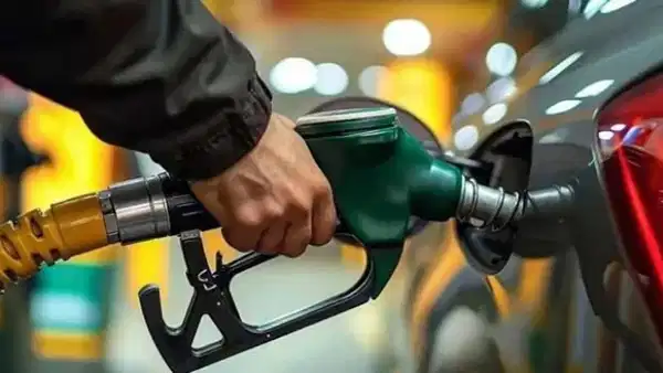motorine gece yarisi indirimi geliyor litre fiyati ne kadar olacak 6