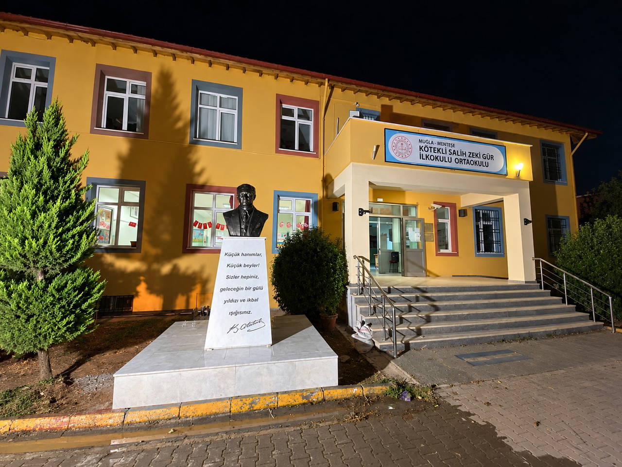 muglada ataturk bustune saldiri cumhuriyet degerleri hedefte 0 s5c9DqJI
