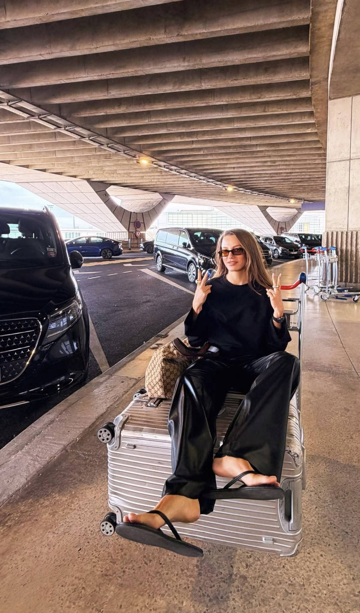 Serenay Sarıkaya, Paris'te Türkiye'yi temsil edecek: Dünyaca ünlü isimlerle aynı podyumda yürüyecek 2 serenay sarikaya pariste turkiyeyi temsil edecek dunyaca unlu isimlerle ayni podyumda yuruyecek 0 EhMp64m6