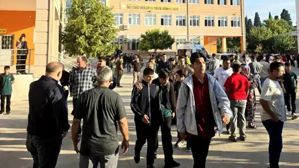 son dakika manisadaki okul saldirisina iliskin 92 sosyal medya hesabina erisim engeli ZcFPWv1v