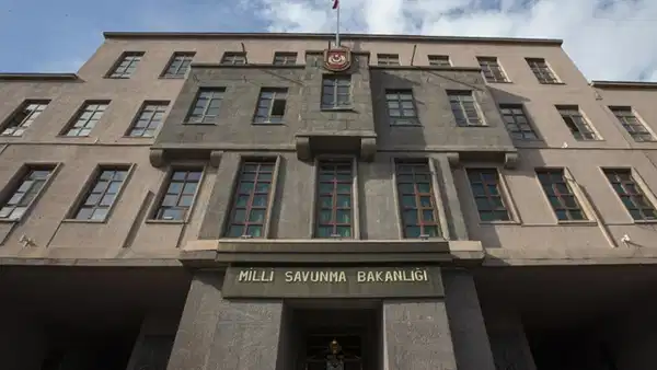 Son Dakika… MSB’den Yunanistan’a ‘adalar’ mesajı: ‘Yunanistan barışa zarar verebilecek faaliyetlerden kaçınmalı’