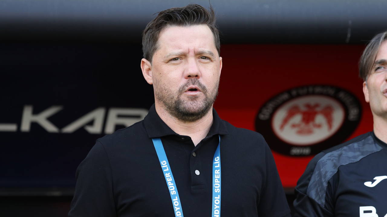 Süper Lig ekibinde flaş ayrılık resmen açıklandı