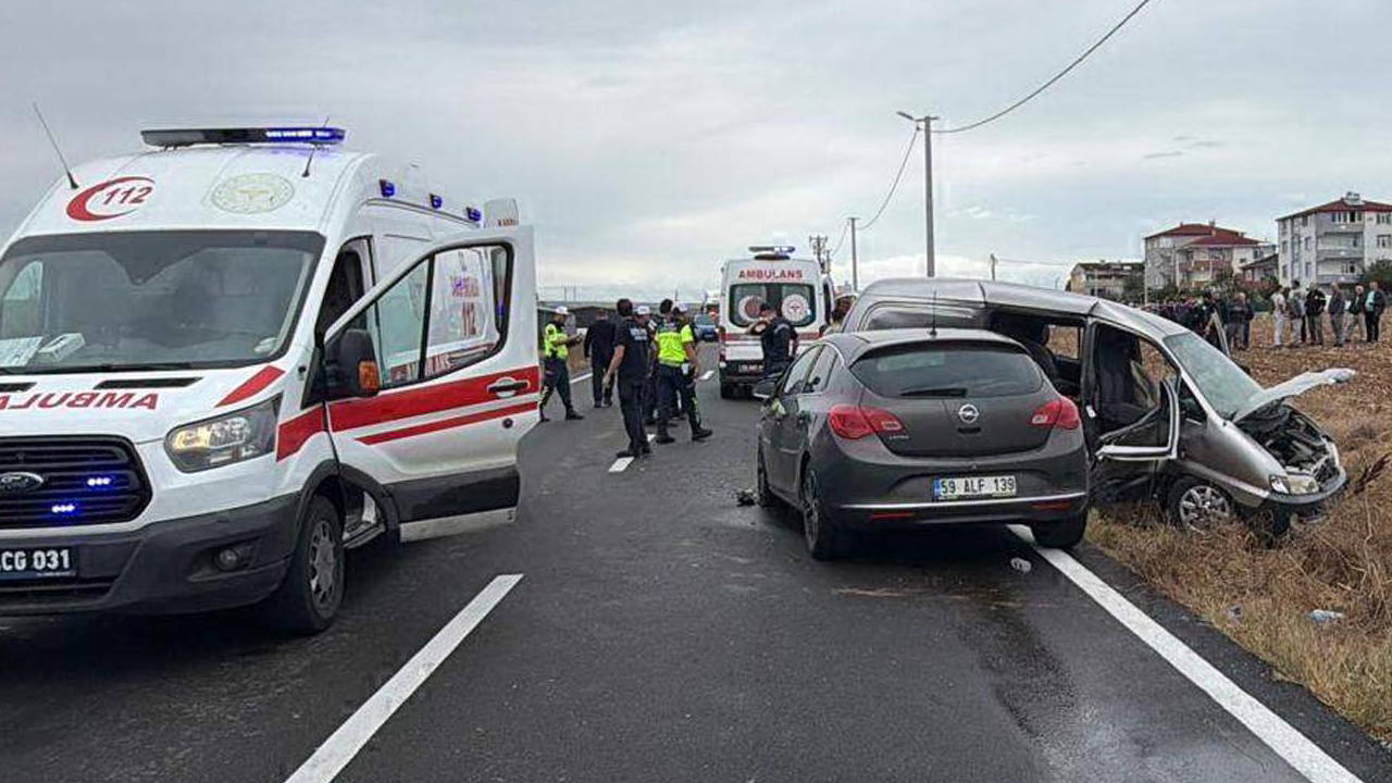 tekirdagda otomobille minibus carpisti 2si cocuk 6 yarali iknGHMyE