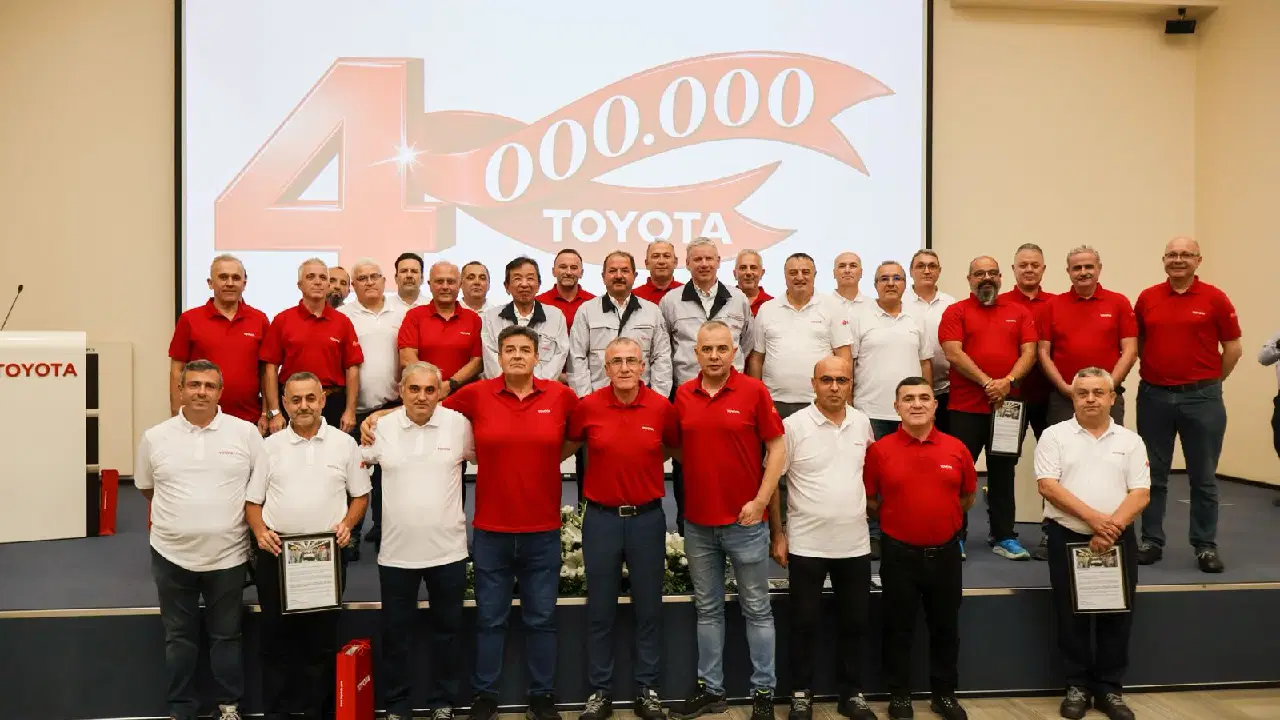 toyota turkiye 4 milyonuncu aracini banttan indirdi 0